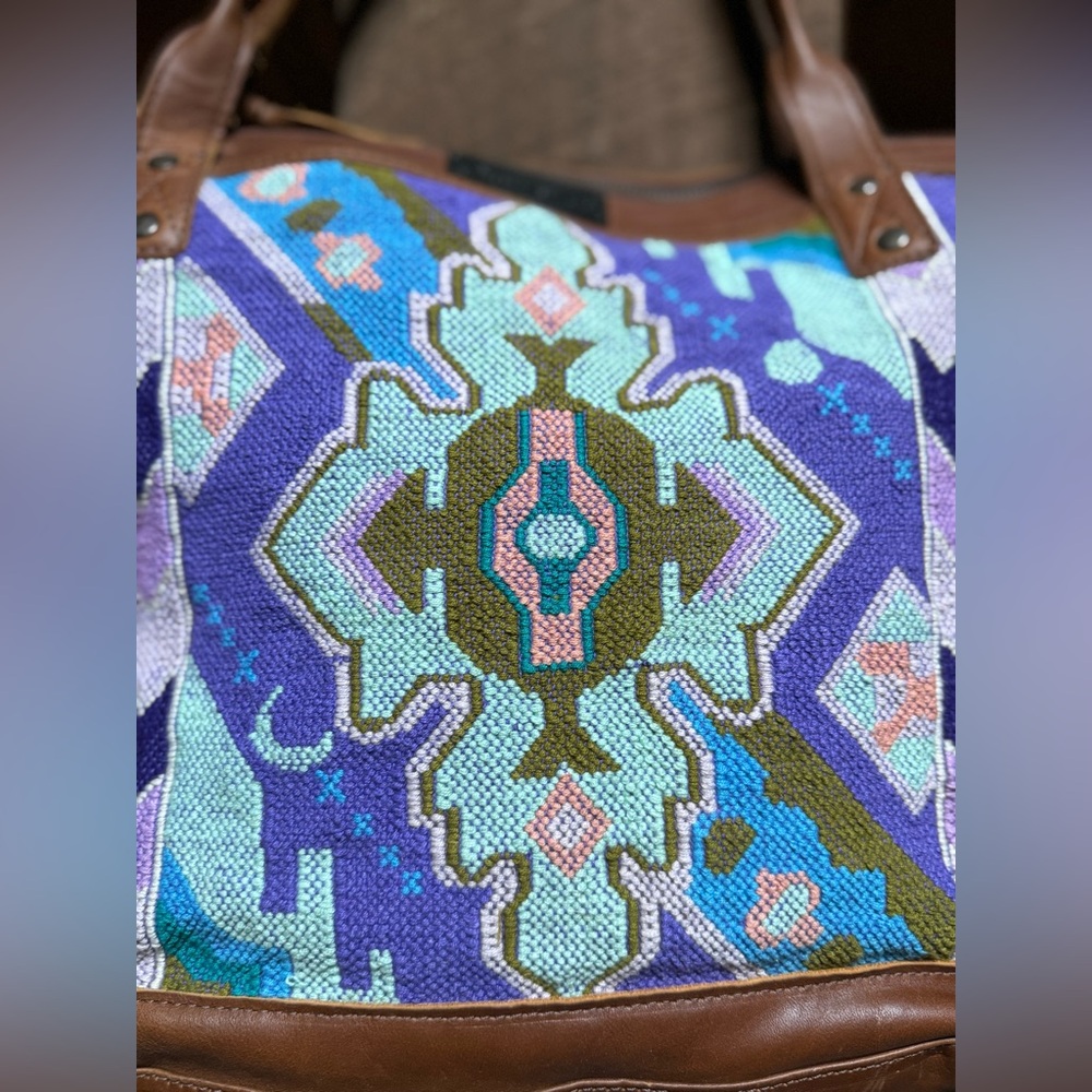 Nena & Co. Heritage & Society Compass The Perfect Bag (Medium) MTPB - Picture 2 of 5